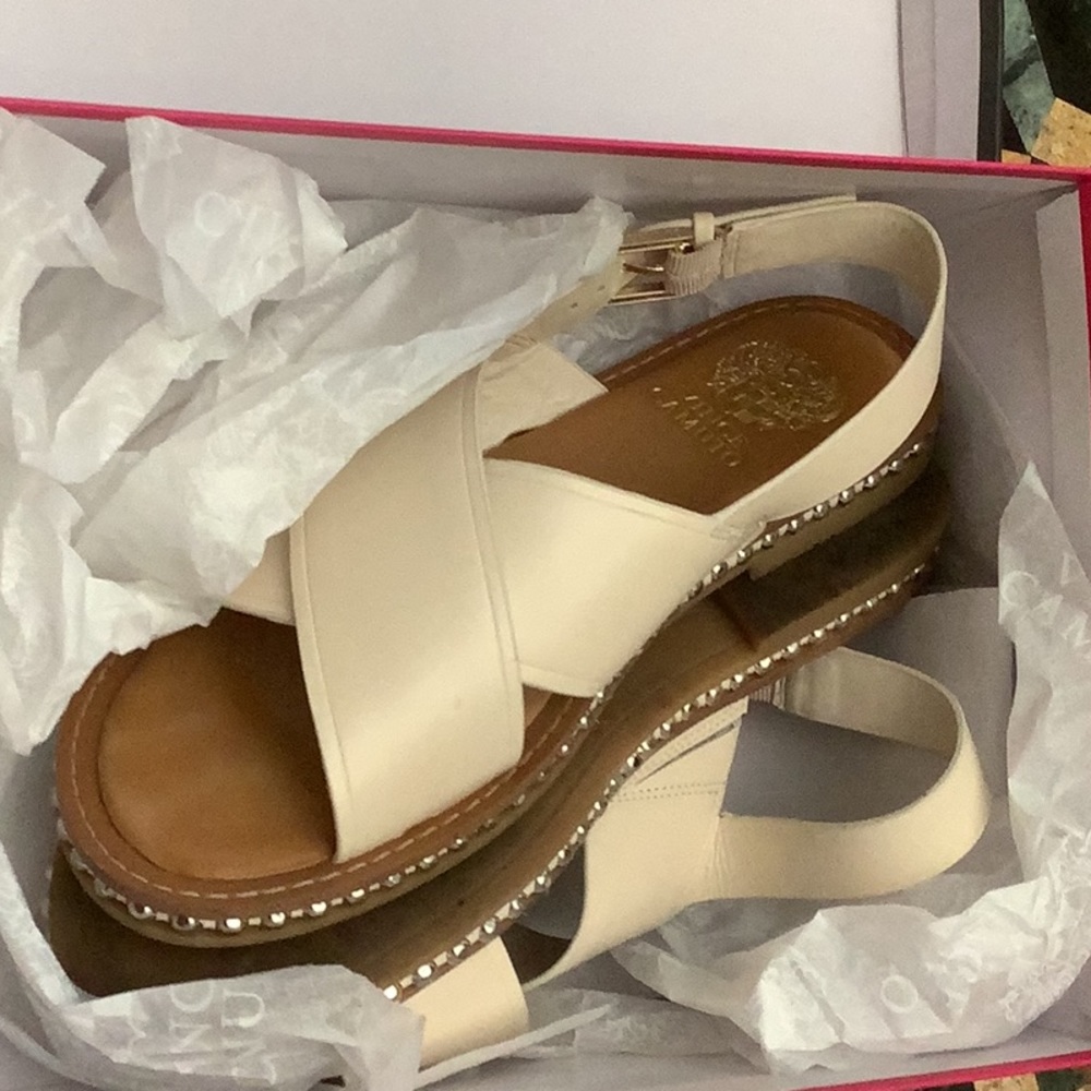 Great shoe designer, Vince Camuto EUC  worn one time